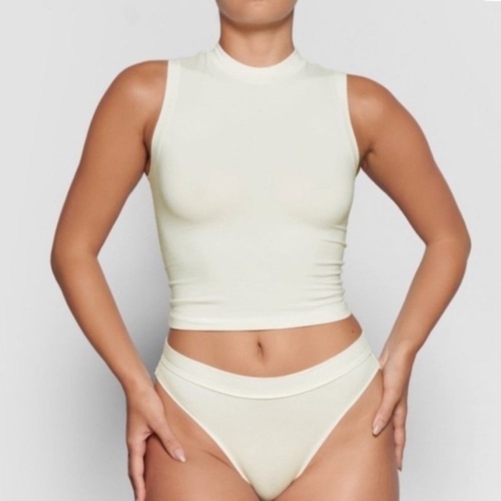 SKIMS - COTTON JERSEY MOCK NECK TANK - BONE